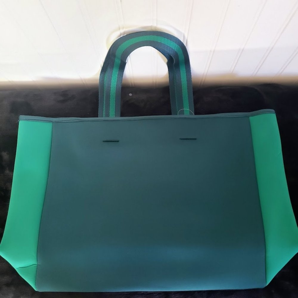 Summersalt Dual-Tone Green Tote